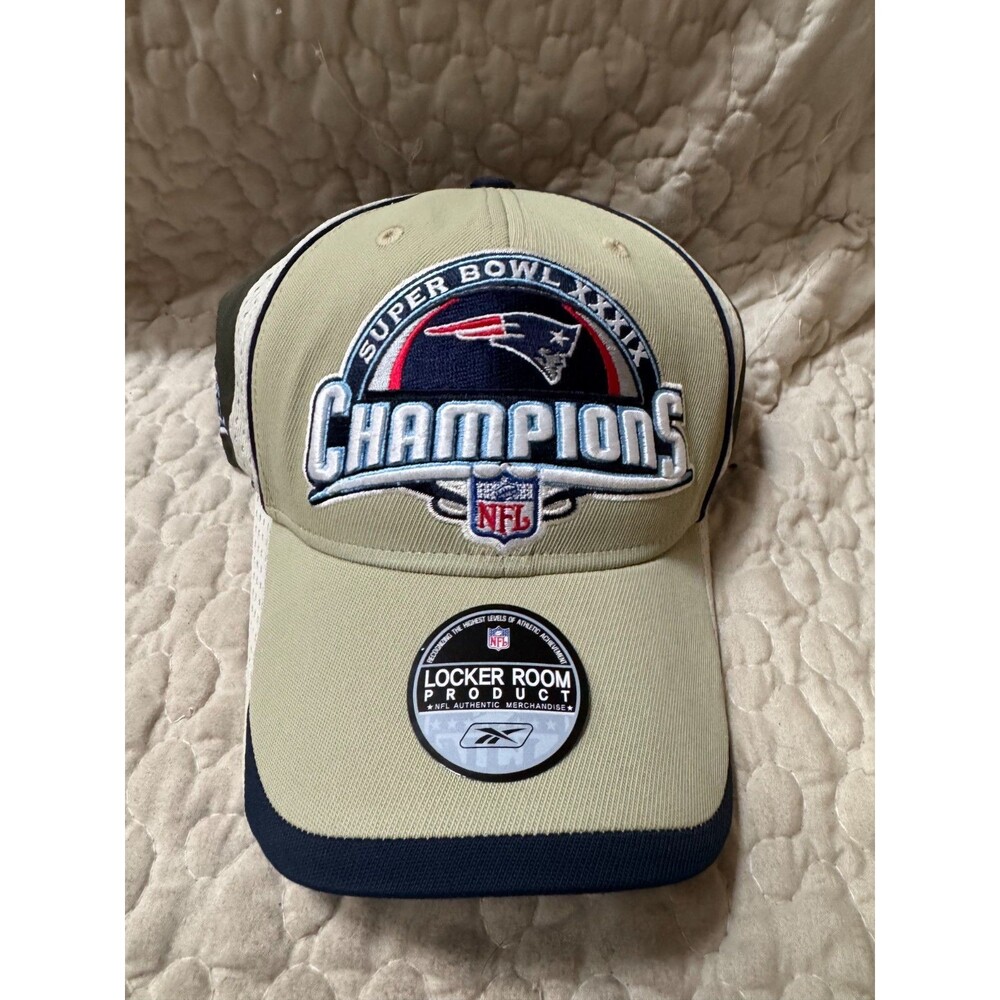 NWT Reebok New England Patriots Super Bowl XXXIX Champions Locker Room